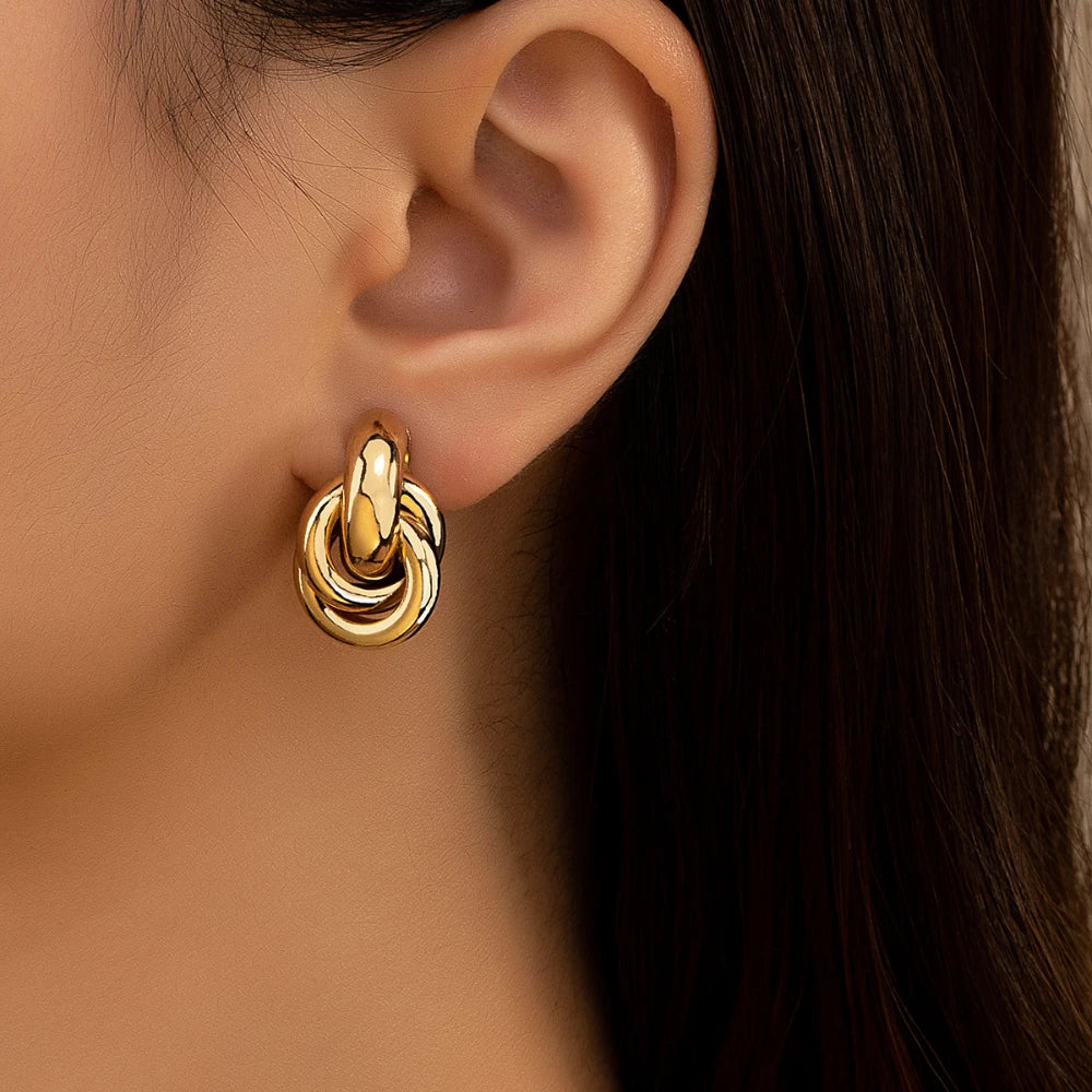 LuxeKnot Hoops – Un Indispensable Chic !